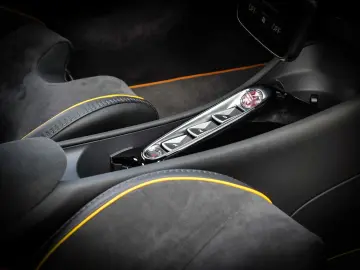 MCLAREN Artura Performance  Sport Exhaust  Technology