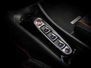 MCLAREN Artura Performance  Sport Exhaust  Technology