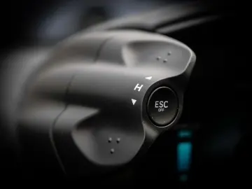 MCLAREN Artura Performance  Sport Exhaust  Technology