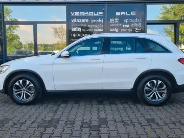 MERCEDES-BENZ GLC 200 4Matic 9G - ASSISTS - CAM - 8 x ALU