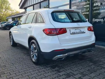 MERCEDES-BENZ GLC 200 4Matic 9G - ASSISTS - CAM - 8 x ALU