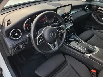 MERCEDES-BENZ GLC 200 4Matic 9G - ASSISTS - CAM - 8 x ALU