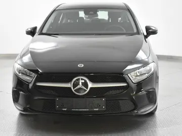 MERCEDES-BENZ A 180d
