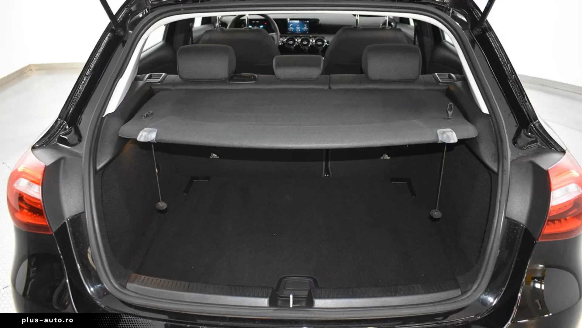 MERCEDES-BENZ A 180d