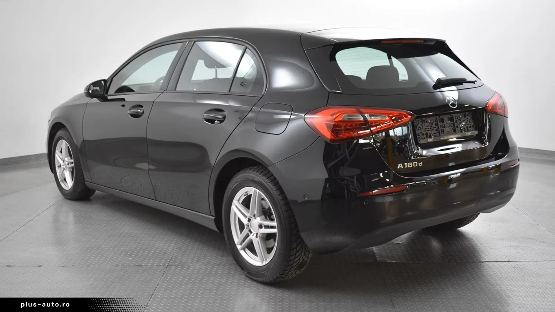 MERCEDES-BENZ A 180d