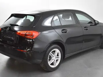 MERCEDES-BENZ A 180d