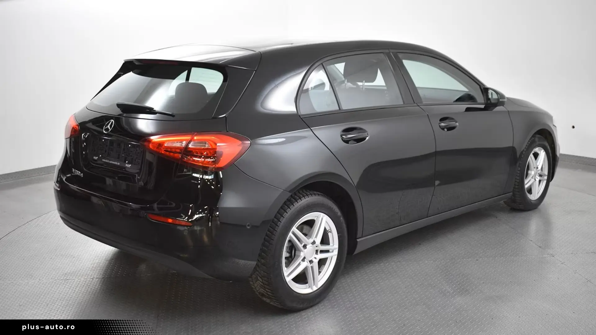 MERCEDES-BENZ A 180d