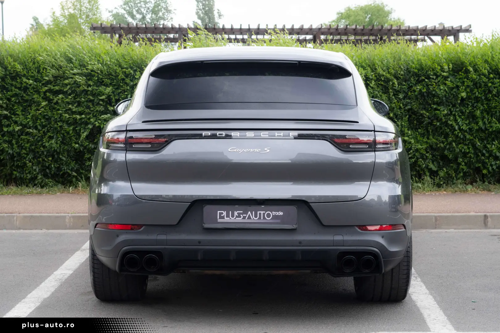 Porsche Cayenne S Coupe_ChronoPack_Bose