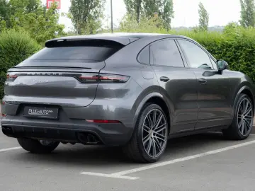 Porsche Cayenne S Coupe_ChronoPack_Bose