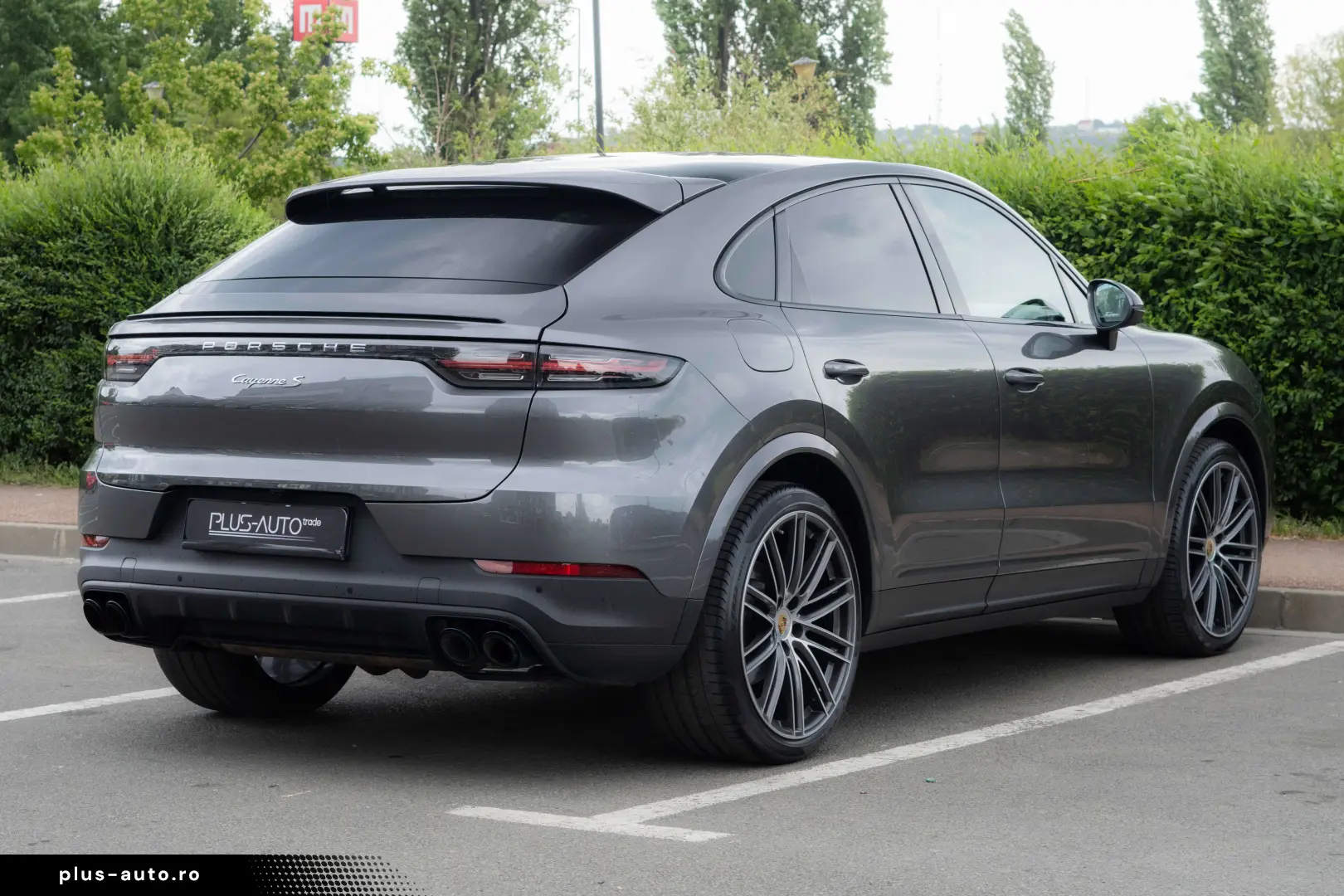 Porsche Cayenne S Coupe_ChronoPack_Bose