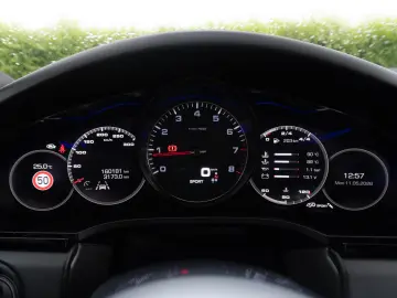 Porsche Cayenne S Coupe_ChronoPack_Bose