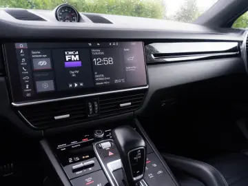 Porsche Cayenne S Coupe_ChronoPack_Bose