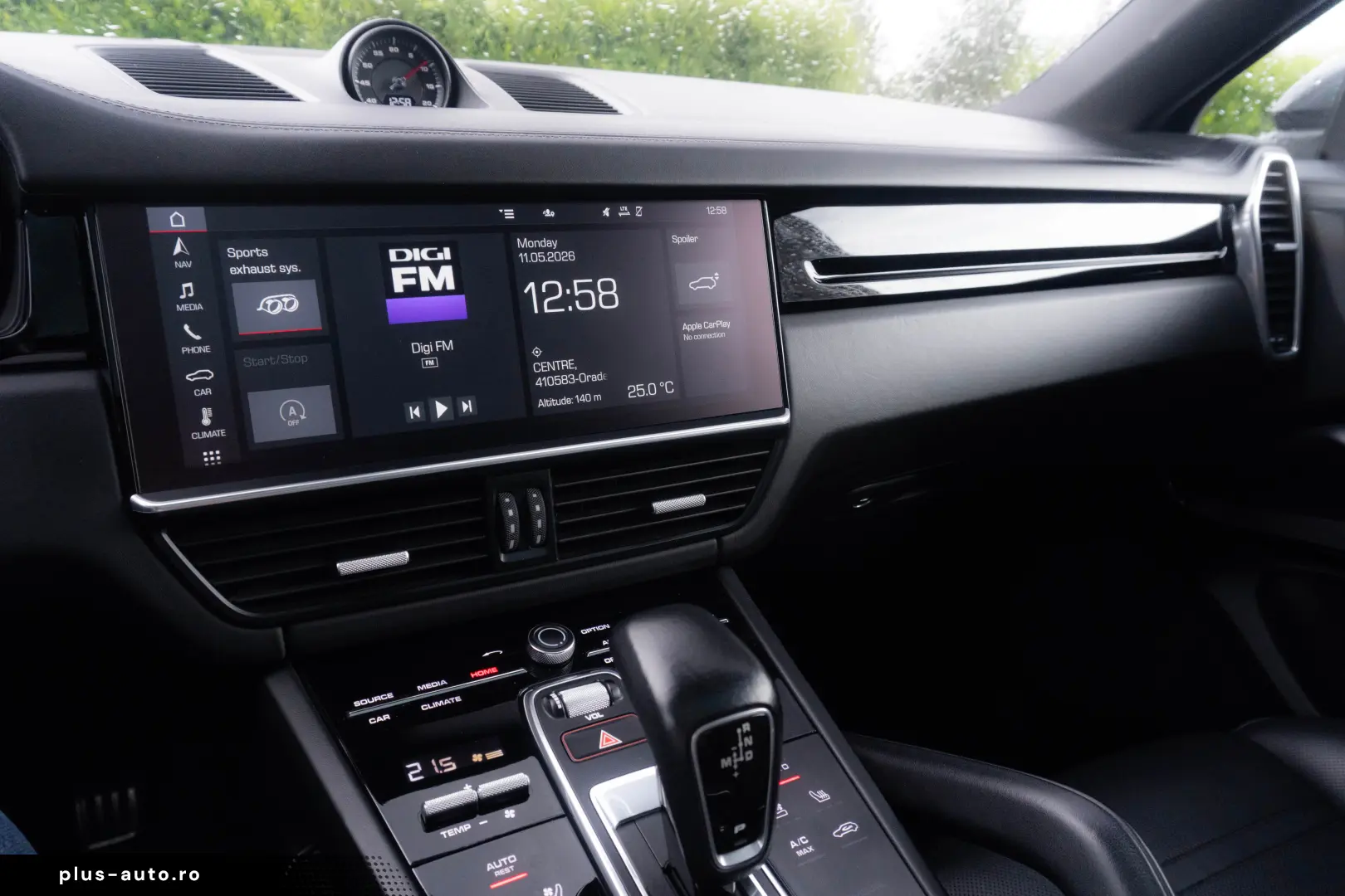 Porsche Cayenne S Coupe_ChronoPack_Bose