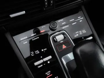 Porsche Cayenne S Coupe_ChronoPack_Bose