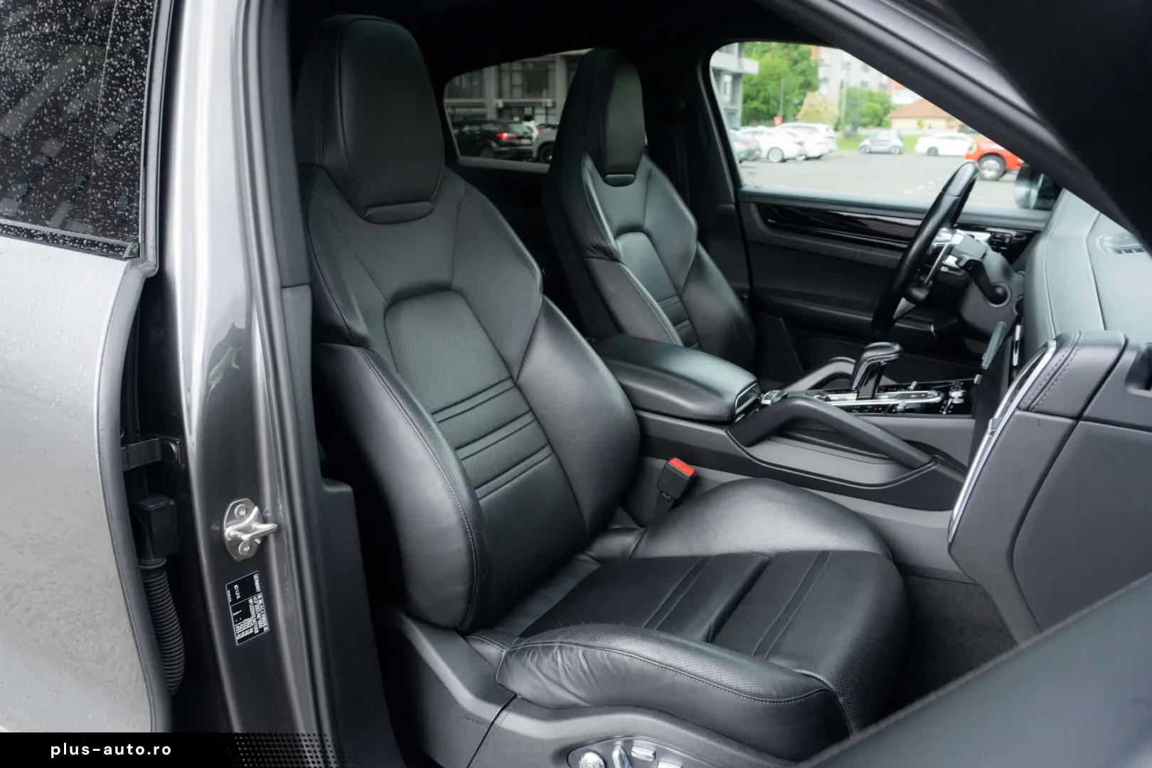 Porsche Cayenne S Coupe_ChronoPack_Bose