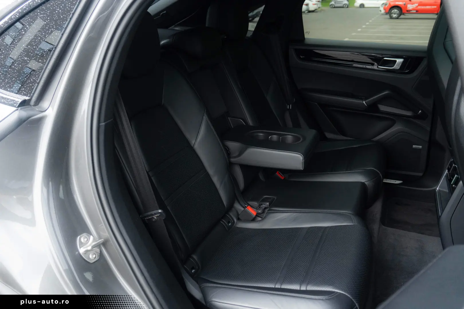 Porsche Cayenne S Coupe_ChronoPack_Bose