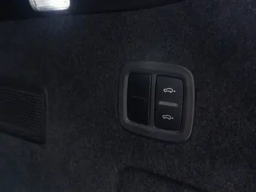 Porsche Cayenne S Coupe_ChronoPack_Bose