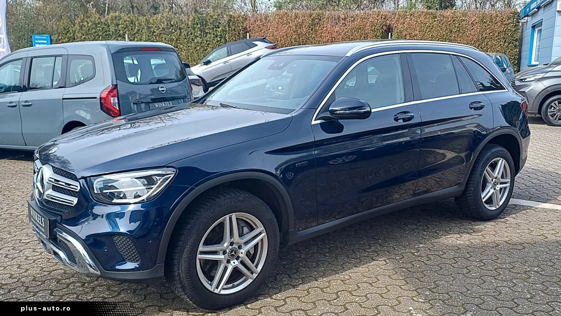 MERCEDES-BENZ GLC 300 de 4Matic-Navi-Leder-Kamera-Pan-18