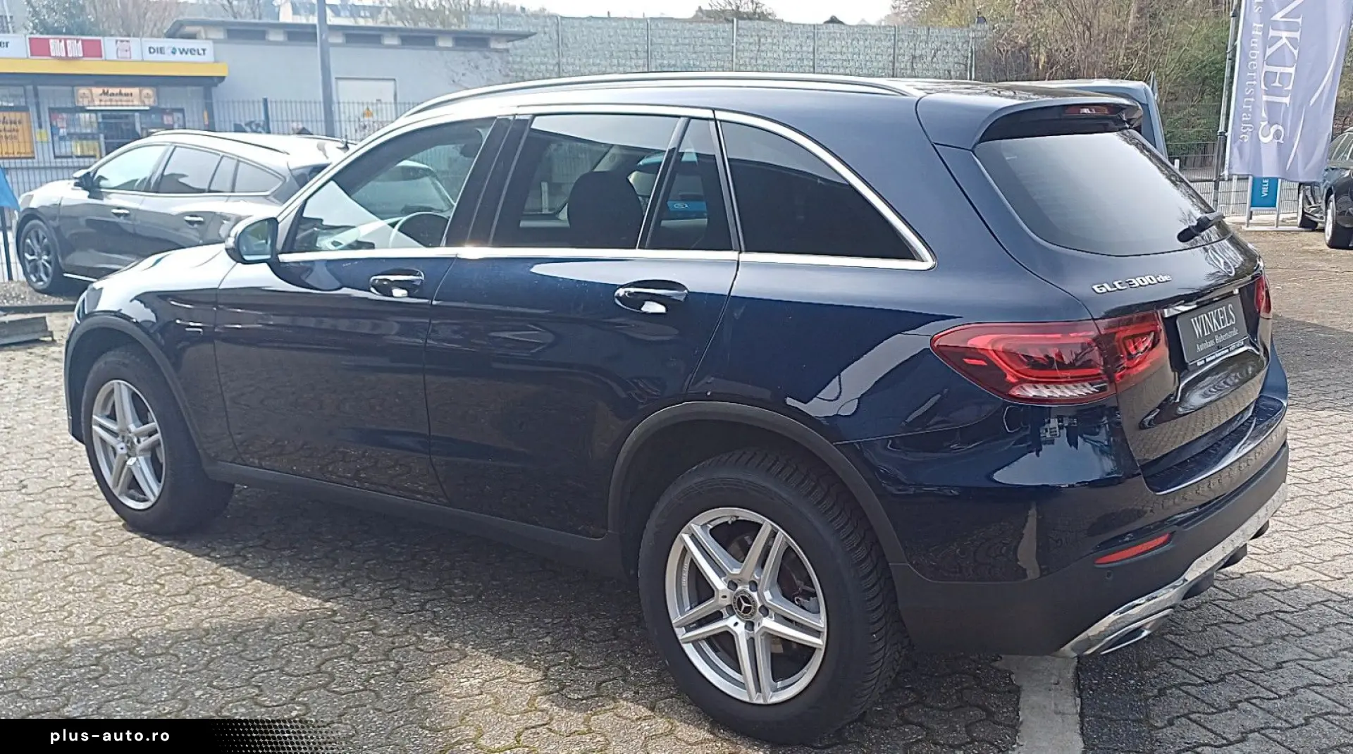 MERCEDES-BENZ GLC 300 de 4Matic-Navi-Leder-Kamera-Pan-18