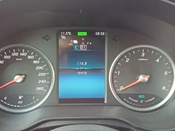 MERCEDES-BENZ GLC 300 de 4Matic-Navi-Leder-Kamera-Pan-18