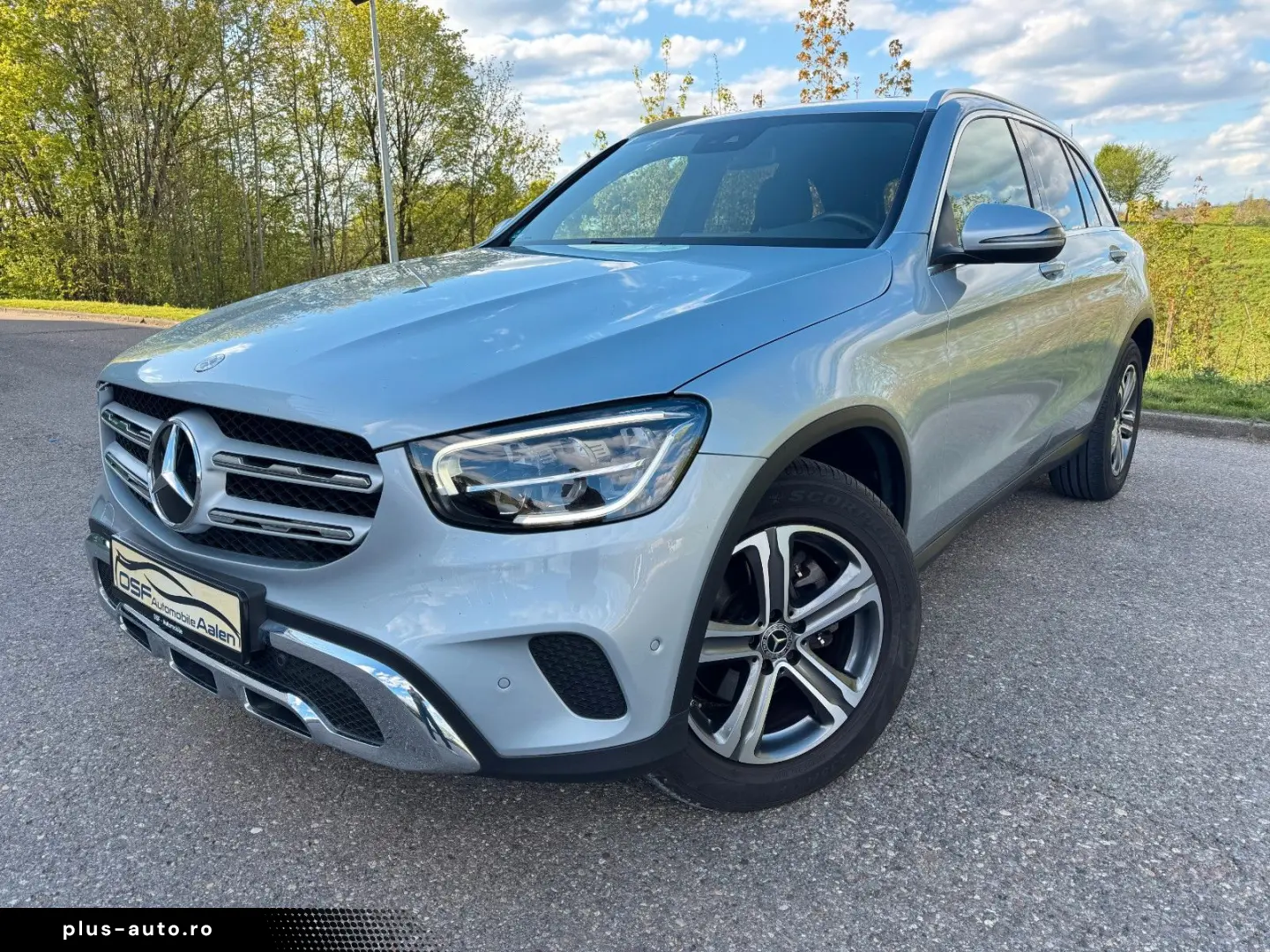MERCEDES-BENZ GLC 220 d 4Matic LED Distronic Spur Leder