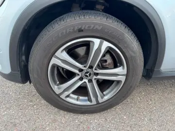 MERCEDES-BENZ GLC 220 d 4Matic LED Distronic Spur Leder