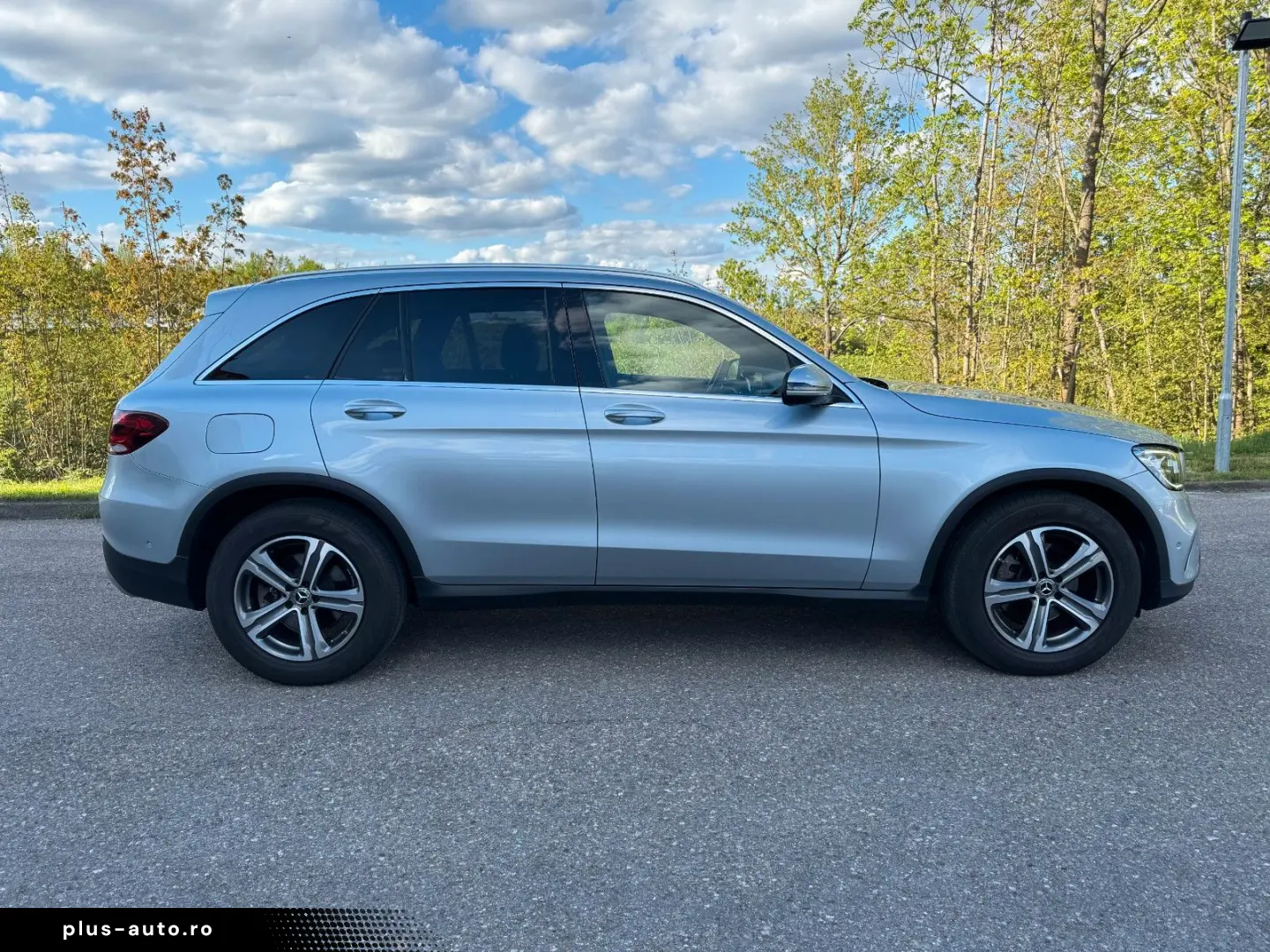 MERCEDES-BENZ GLC 220 d 4Matic LED Distronic Spur Leder