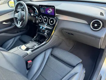 MERCEDES-BENZ GLC 220 d 4Matic LED Distronic Spur Leder