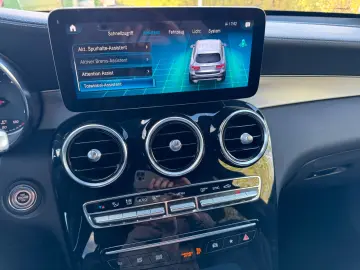 MERCEDES-BENZ GLC 220 d 4Matic LED Distronic Spur Leder
