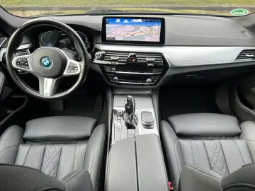 BMW 530e Sportsitze M Lederlenkrad Harman kardon