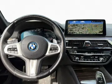 BMW 530e xDrive M Sport LiCoPro GlasD DAPro PA  H K