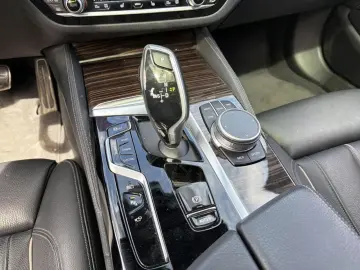 BMW 530e xDrive M Sport LiCoPro GlasD DAPro PA  H K