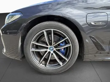 BMW 530e xDrive M Sport LiCoPro GlasD DAPro PA  H K
