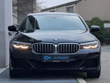 BMW 530e M SPORT KAMERA HARMAN HUD KEY 4x KLIMAT