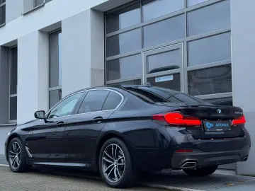 BMW 530e M SPORT KAMERA HARMAN HUD KEY 4x KLIMAT