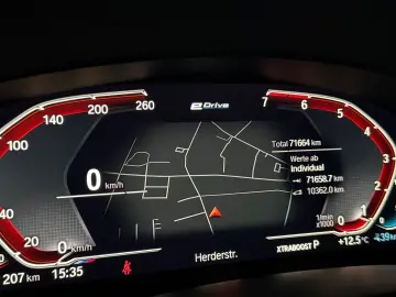 BMW 530e M SPORT KAMERA HARMAN HUD KEY 4x KLIMAT