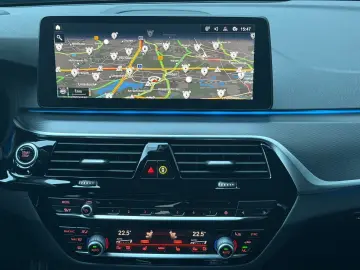 BMW 530e M SPORT KAMERA HARMAN HUD KEY 4x KLIMAT