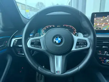 BMW 530e M SPORT KAMERA HARMAN HUD KEY 4x KLIMAT