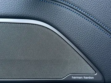 BMW 530e M SPORT KAMERA HARMAN HUD KEY 4x KLIMAT