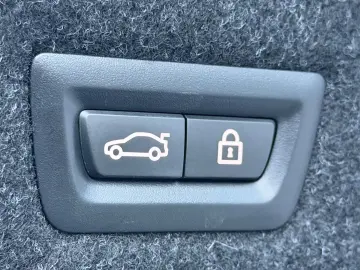 BMW 530e M SPORT KAMERA HARMAN HUD KEY 4x KLIMAT