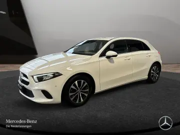 MERCEDES-BENZ A 180 d Style