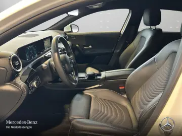 MERCEDES-BENZ A 180 d Style