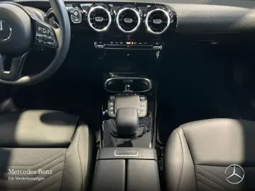 MERCEDES-BENZ A 180 d Style