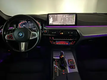 BMW 530 e xDrive M SPORT LASER HuD H&K ACC AMBI