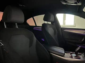 BMW 530 e xDrive M SPORT LASER HuD H&K ACC AMBI