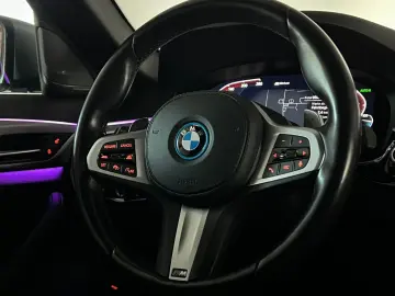 BMW 530 e xDrive M SPORT LASER HuD H&K ACC AMBI