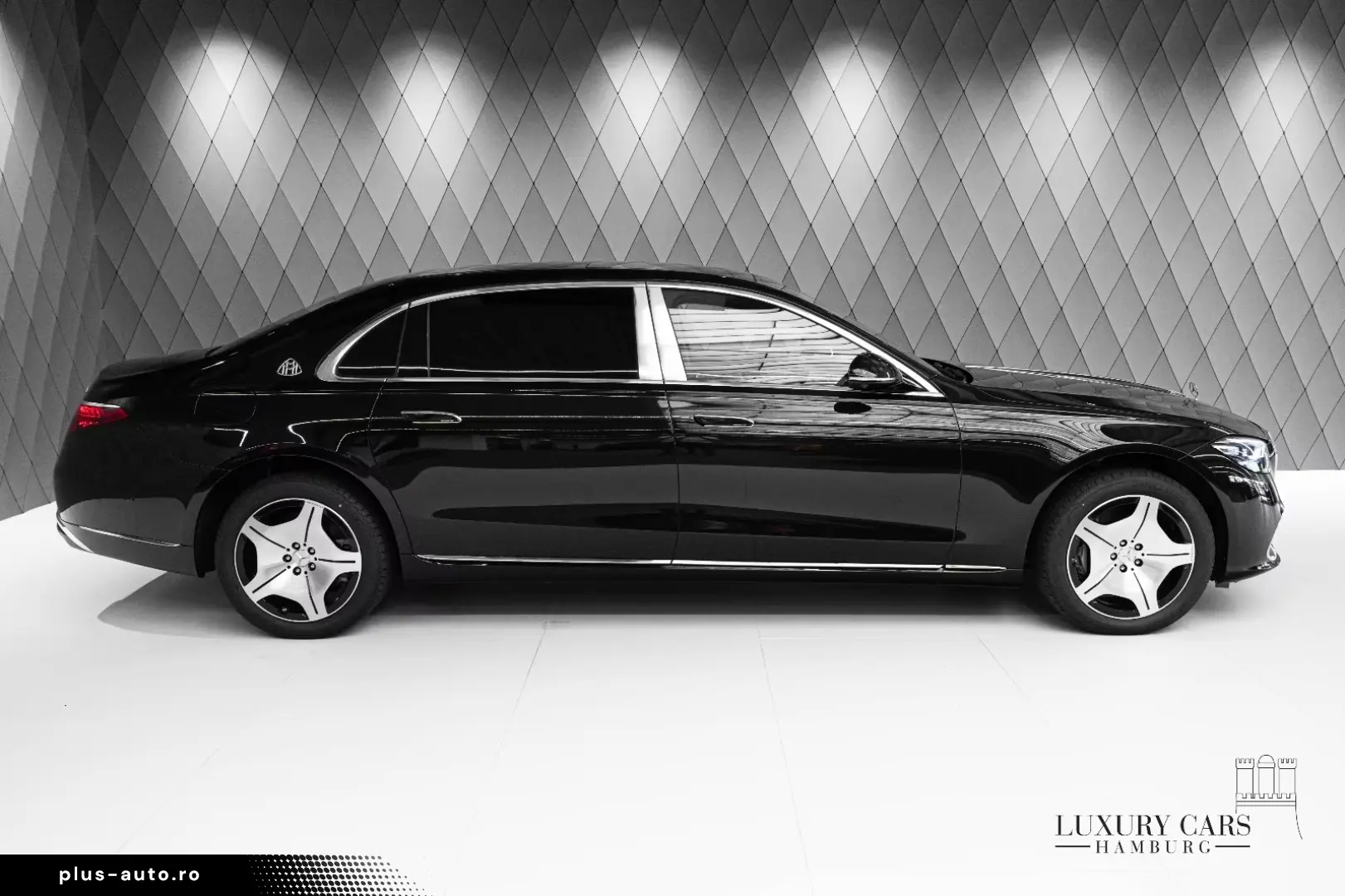 Mercedes-Benz S 580 Maybach 2026 BLACK BEIGE 4D VIP