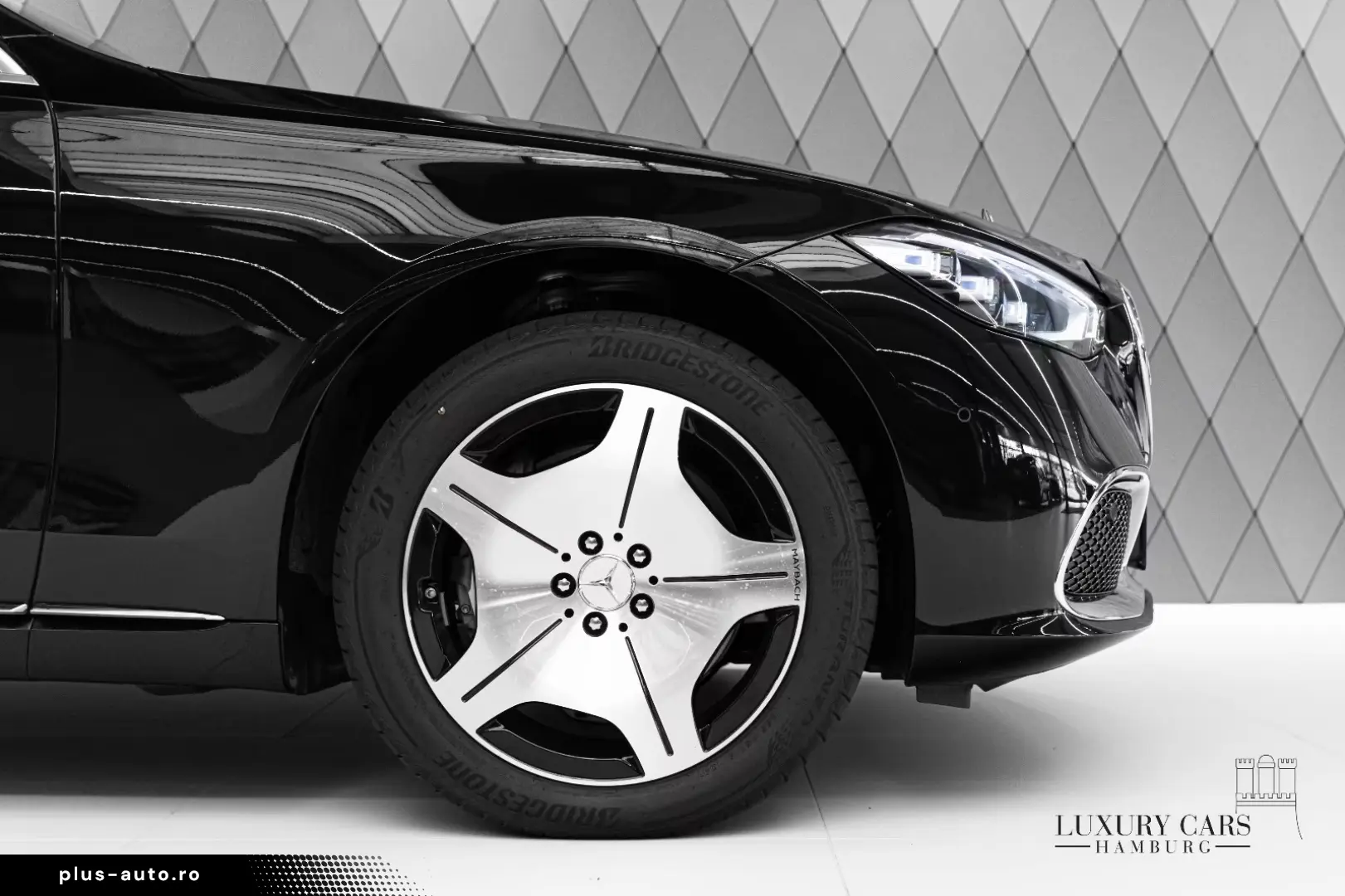 Mercedes-Benz S 580 Maybach 2026 BLACK BEIGE 4D VIP