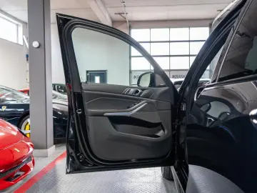 BMW X5 xDrive 40d M Sport LASER AHK SHZ HUD H&K PANO