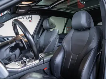 BMW X5 xDrive 40d M Sport LASER AHK SHZ HUD H&K PANO